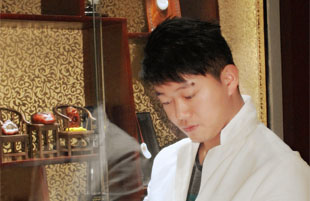 李炎