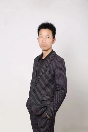 张念同